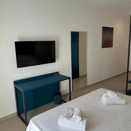 Amani Chic אולביה