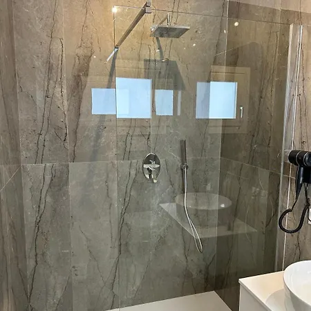 Amani Chic בית הארחה 4*