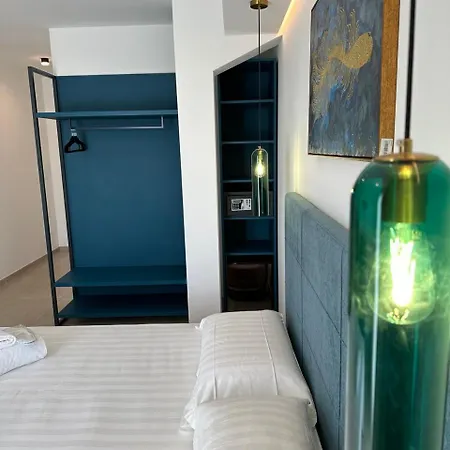 בית הארחה Amani Chic 4*